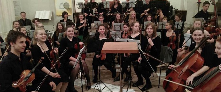 Musiker auf Tour nach Routot – Artikel der NWZ vom 16.06.2015 Musiker auf Tour nach Routot – Artikel der NWZ vom 16.06.2015